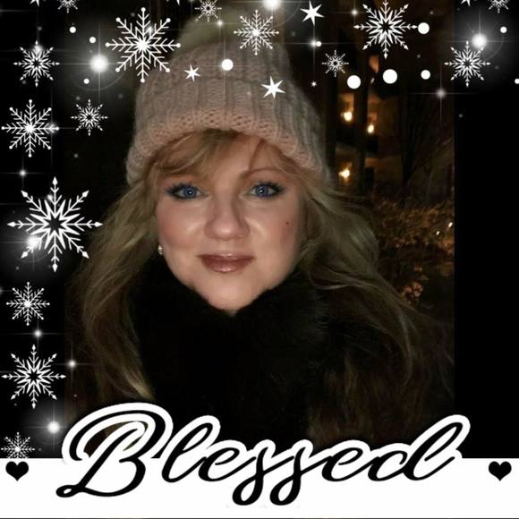 Meet your Posher, Nancy - Picture 1 of 1